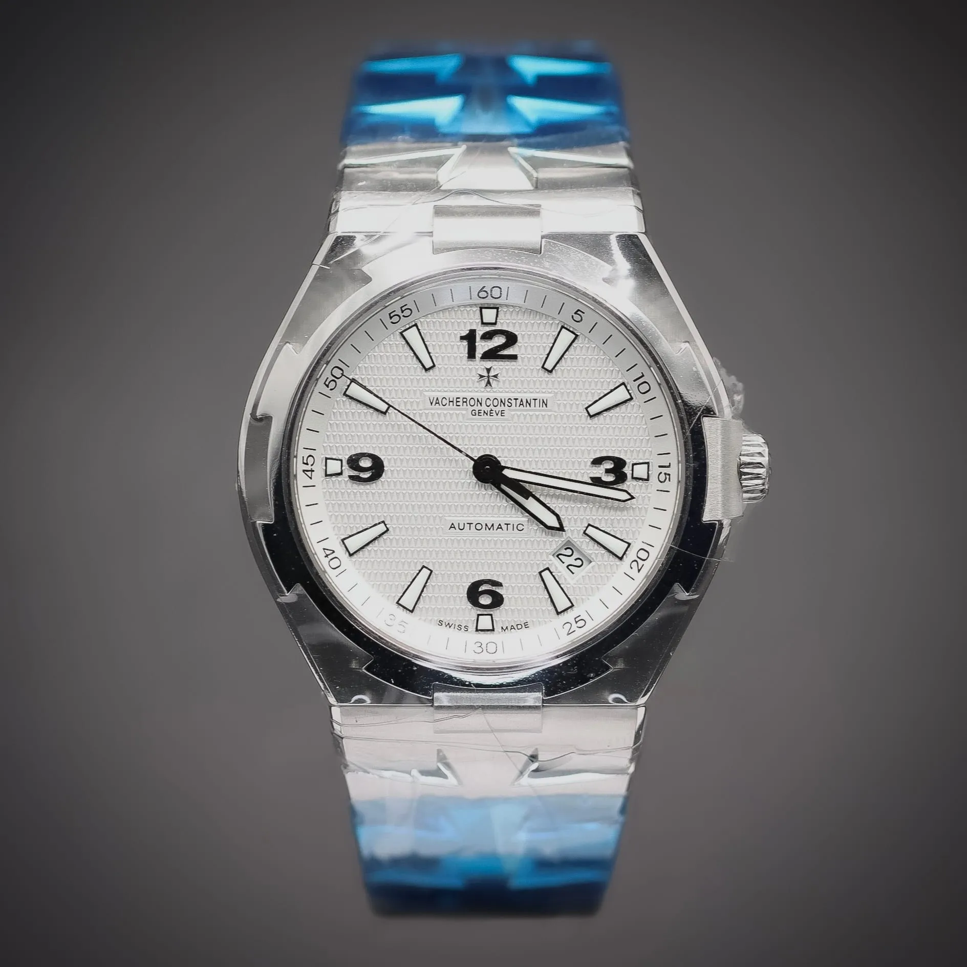 Vacheron Constantin Overseas - Silver Quarter Arabic Dial